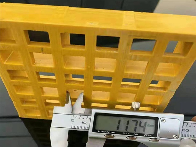 玻璃钢十字格格栅