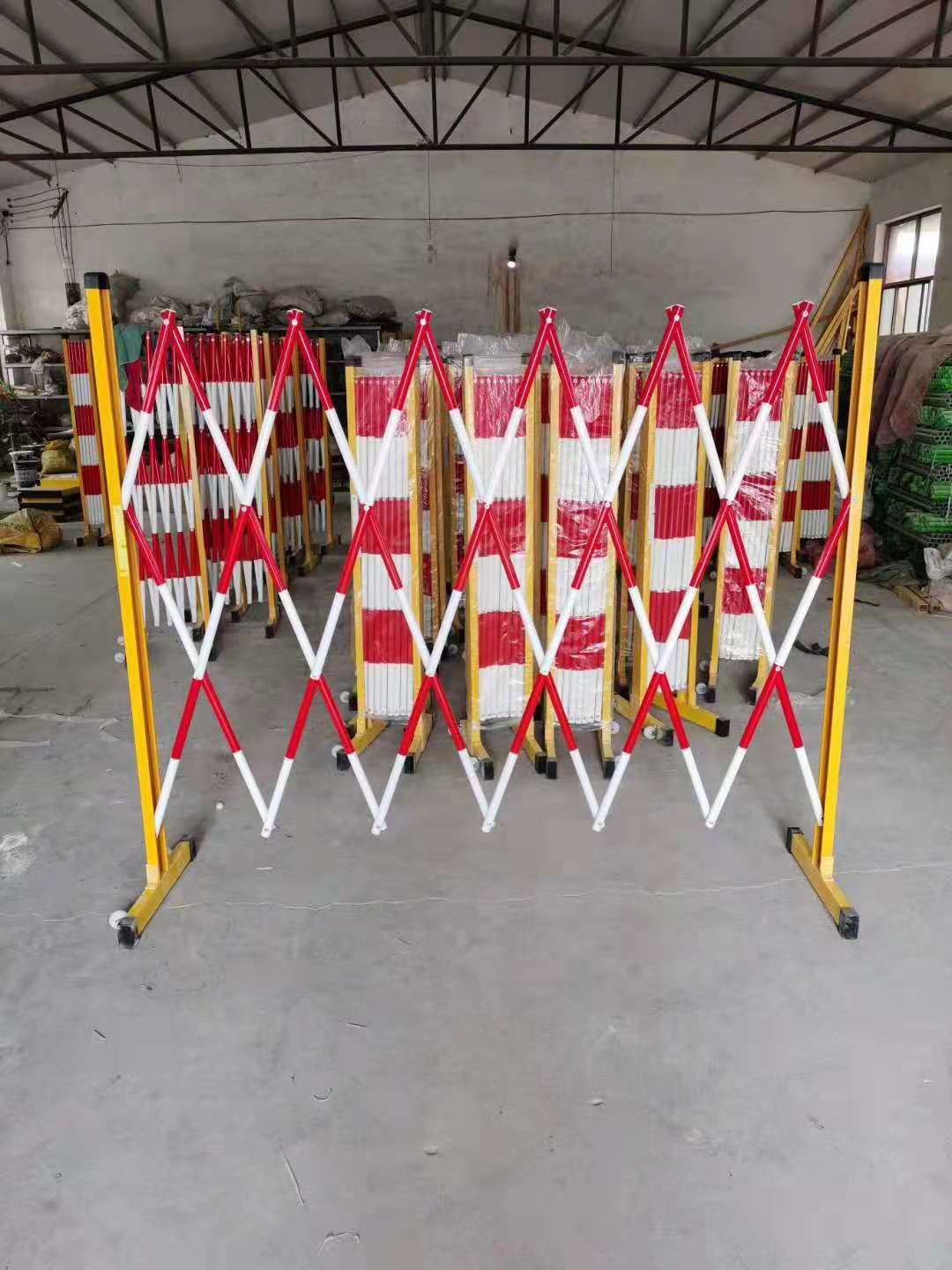 玻璃钢移动伸缩围栏的使用范围和优点