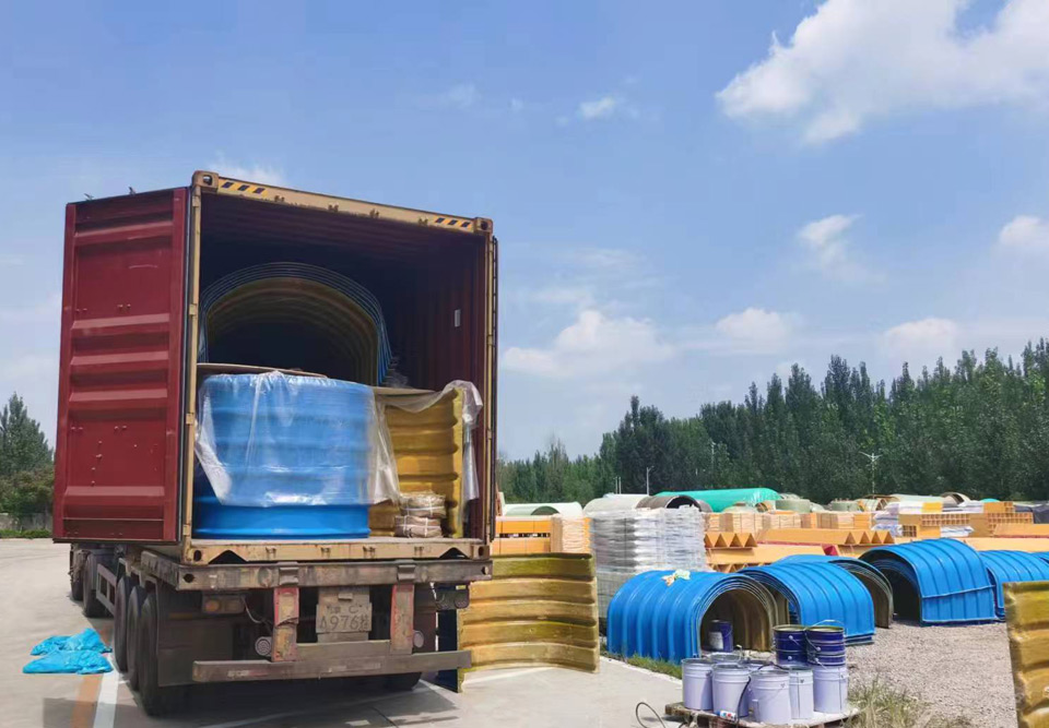 输送机玻璃钢防雨罩