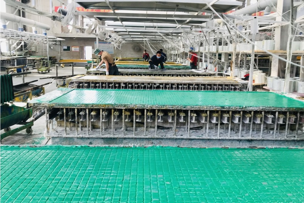 玻璃钢格栅里边添加什么才是好的